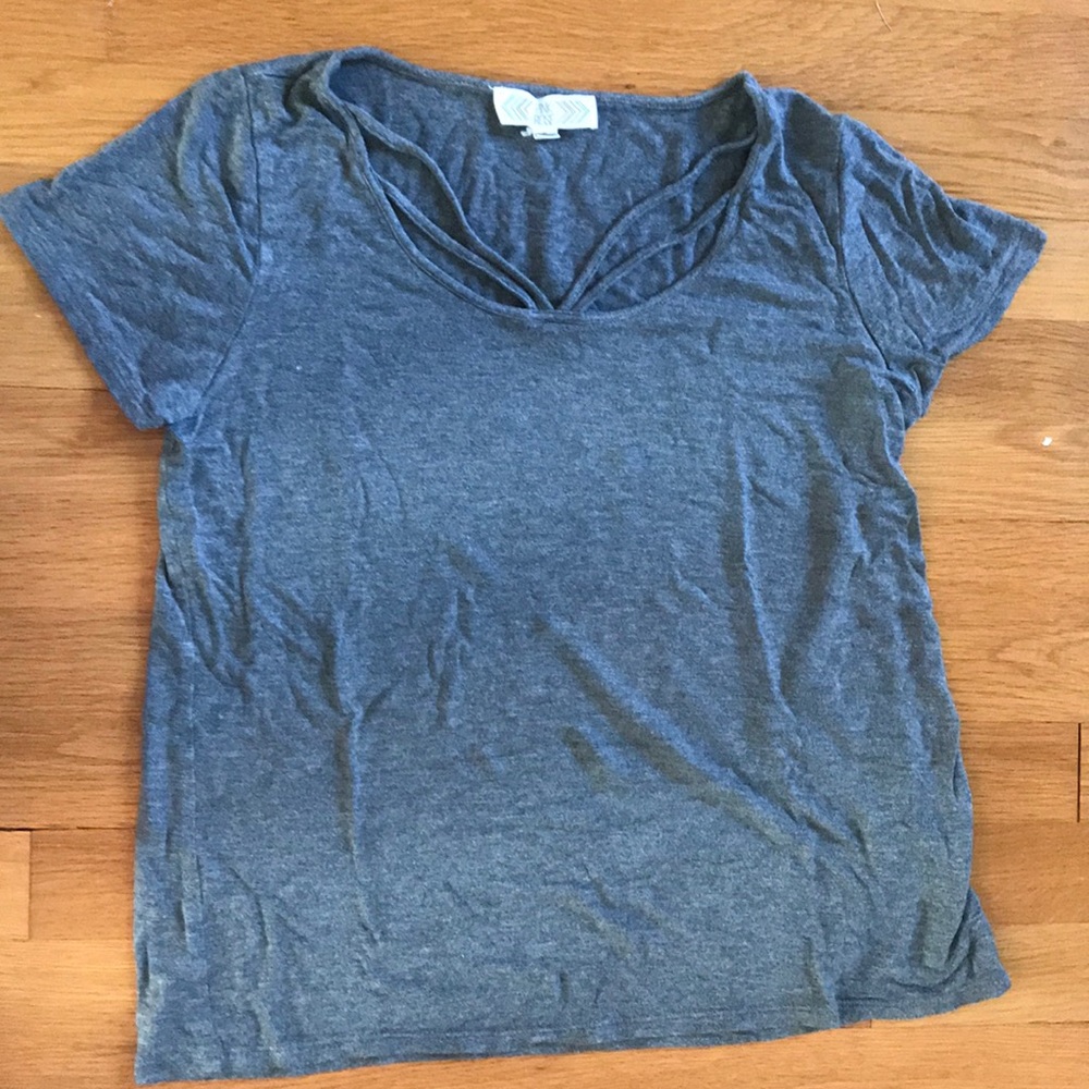 Grey t shirt with crosses